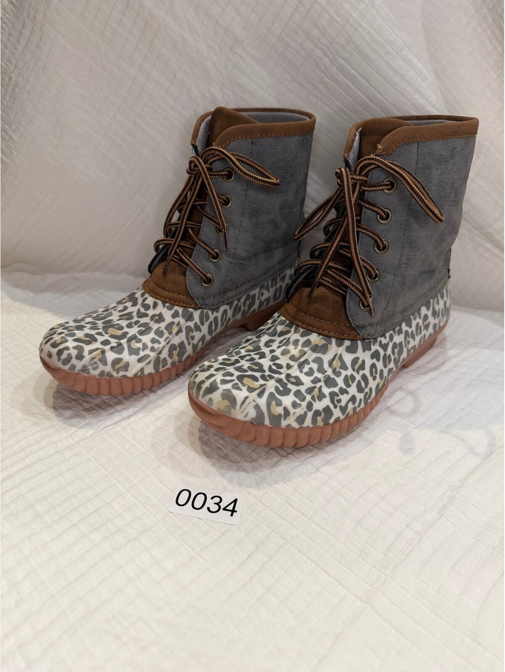 Marleylilly gray leopard print lace-up rain boots